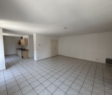 APPARTEMENT NON MEUBLÉ EN PLEIN COEUR DU CENTRE VILLE AVEC PLACE DE... - Photo 2