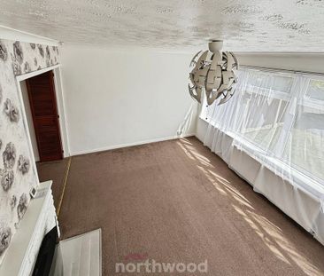 3 bedroom semi-detached house to rent - Photo 3