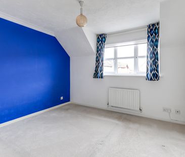 2 bed semi-detached house to rent in Carvers Croft, Woolmer Green, ... - Photo 4