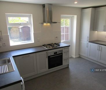 2 bedroom terraced house to rent - Photo 5