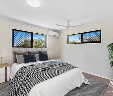 Spacious Townhouse in the Highly Sought-After Stillbrook Estate - Photo 3