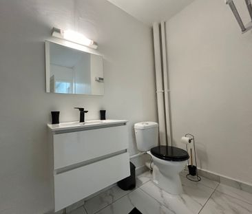 Location Appartement 2 pièces 44m² POINTE A PITRE 97110 - Photo 5