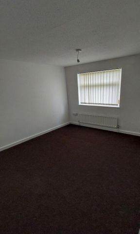 2 bedroom end of terrace house to rent - Photo 2