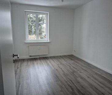 Helle 2-R-Whg im EG - Stellpl. + Garten anmietbar! - Photo 2