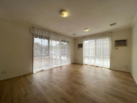Updated 3BR Villa Unit With Street Frontage - Photo 3