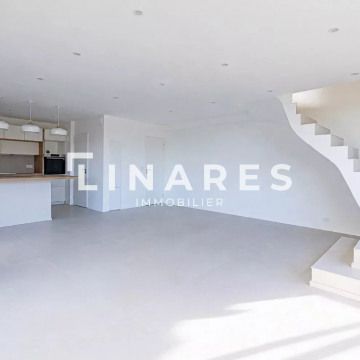 Maison • Bompard - Photo 1