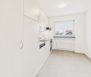 Charming 3.5-room apartment with balcony in Arch - Photo 5