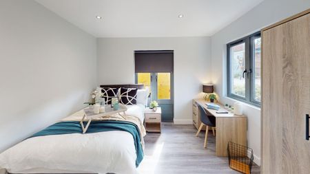 7 bedroom flat to rent - Photo 3