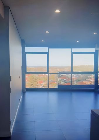 2 Studio Dr, Sydney - Photo 2