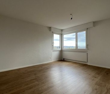 FRESHLY RENOVATED IN A GREAT LOCATION - Photo 3