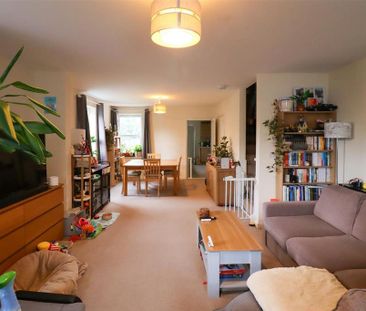 3 bedroom semi-detached house to rent - Photo 2