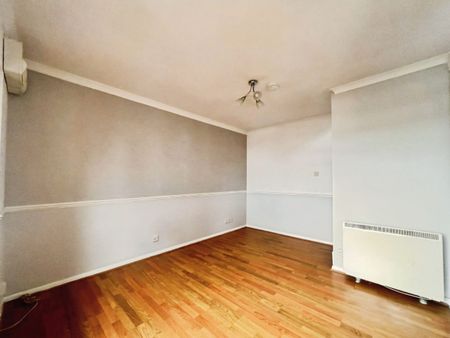 St Johns Mews, Corringham, SS17 - Photo 3