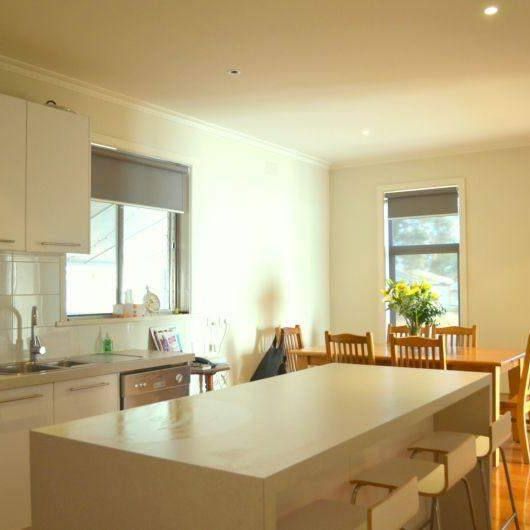 Great Location Walking Distance To CBD. - Photo 1