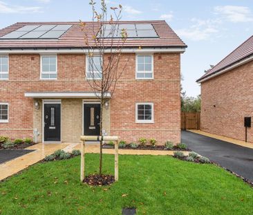 3 bedroom semi-detached house to rent - Photo 1