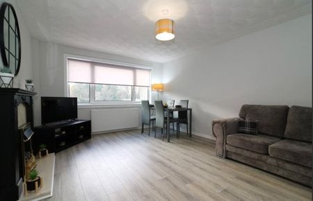 Salisbury, Glasgow, G74 - Photo 2