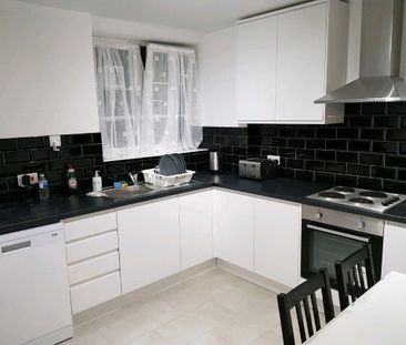 Room in a Shared Flat, Boreman House, SE10 - Photo 3