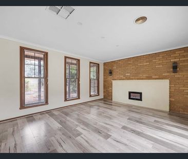 Exquisite Home for Rent - Photo 2