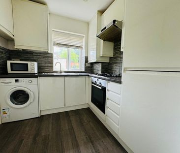 Room in a Shared Flat, Empire Way, HA9 - Photo 2