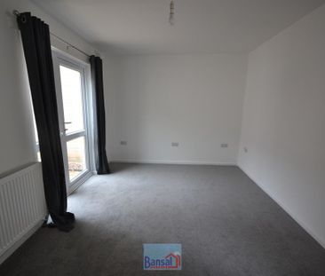 2 bedroom end of terrace house to rent - Photo 1