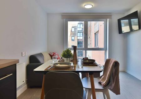 2 Bed Apartment - Photo 4