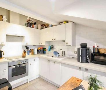 Quarterdeck, Leigh Hill, Leigh On Sea, SS9 - Photo 4