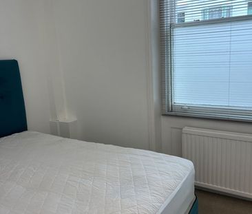 2 Bed Flat, Upper North St, BN1 - Photo 3