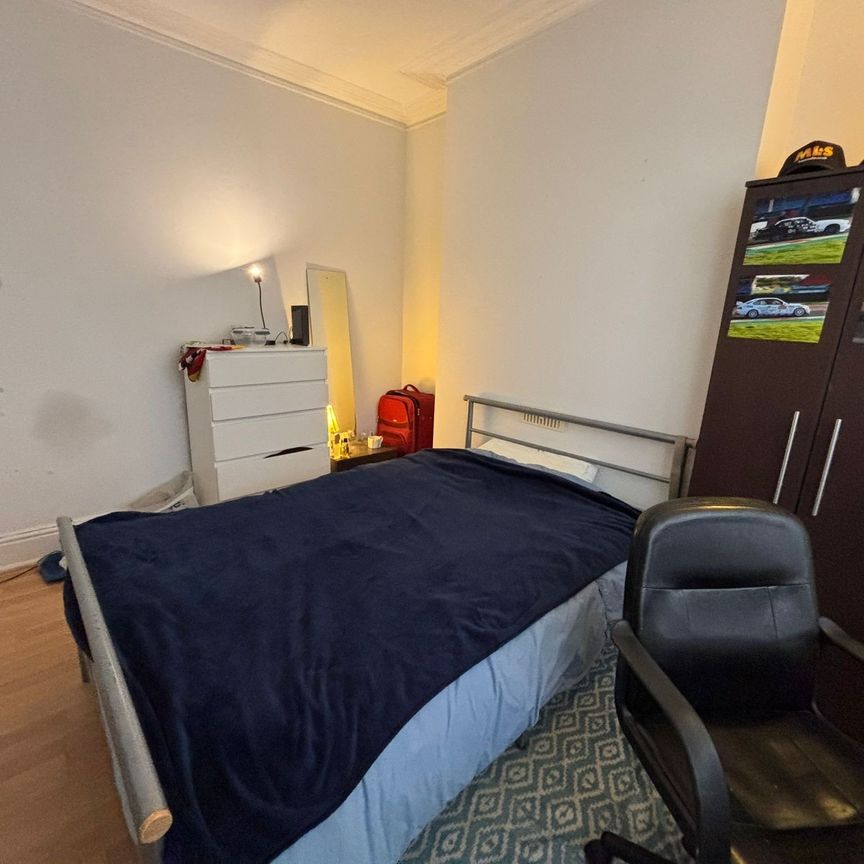 Cottrell Road, Cardiff - Photo 1