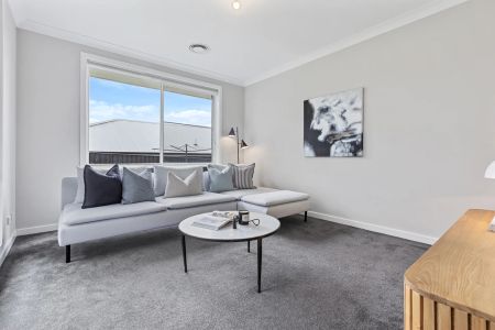 Light-Filled Family Living in a Premium North Orange Location - Photo 2