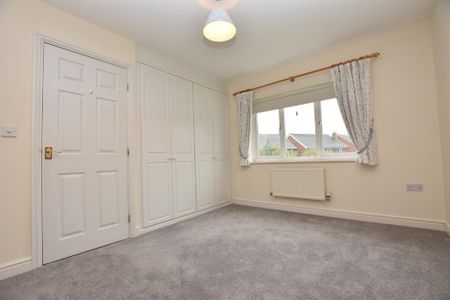 4 bedroom detached house to rent - Photo 4