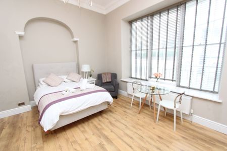 Studio Apartment – Medium Let - Photo 5