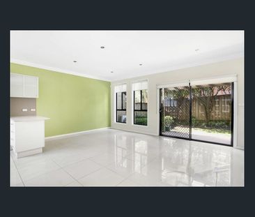 Large Townhouse in convenient Location - Photo 4