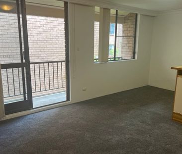 SPLIT LEVEL ONE BEDROOM IN QUIET LOCATION - Photo 1