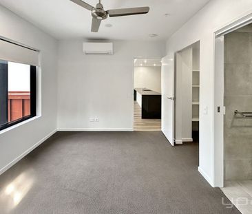 Your Gateway to Luxury: Coomera's Finest Apartment Living - Photo 5