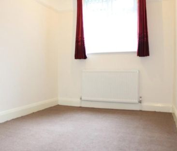 2 bedroom ground floor flat to rent - Photo 4