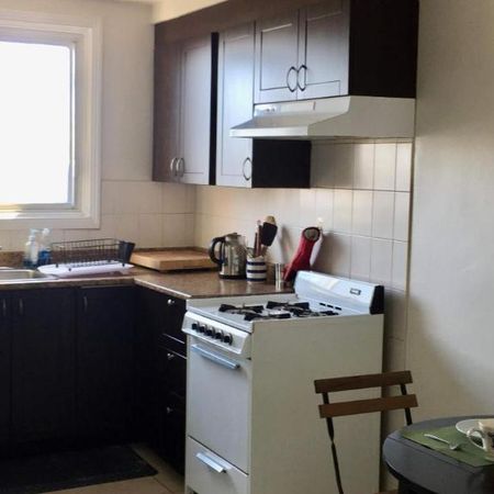 3 ½ SPACIEUX & BIEN ENTRETENU - Photo 3