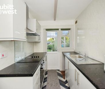 3 bedroom semi-detached house to rent - Photo 2