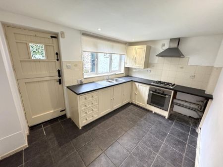 2 bedroom terraced house to rent - Photo 5