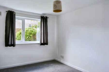 £975 PCM - Photo 2