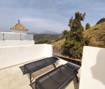 Luxury Semidetached House for rent in Marbella, Spain - Photo 5