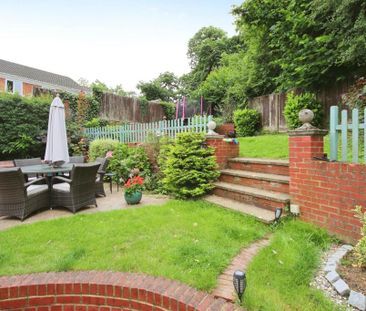 5 bedroom detached house to rent - Photo 2