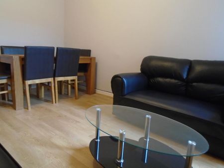 4 bedroom terraced house to rent - Photo 2