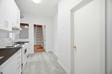 For Lease - 46 Armstrong Avenue Unit# 2, Toronto, Ontario - Photo 2