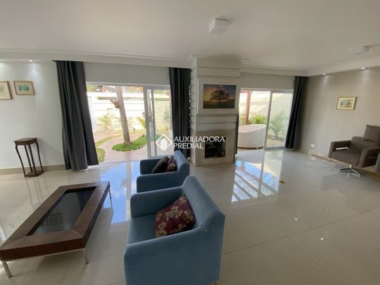 Sobrado com 3 quartos e 254m² para alugar em Jardim São Caetano, São Caetano do Sul. - Photo 1