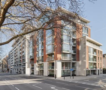 Exceptional four-bedroom townhouse in Knightsbridge - Photo 6