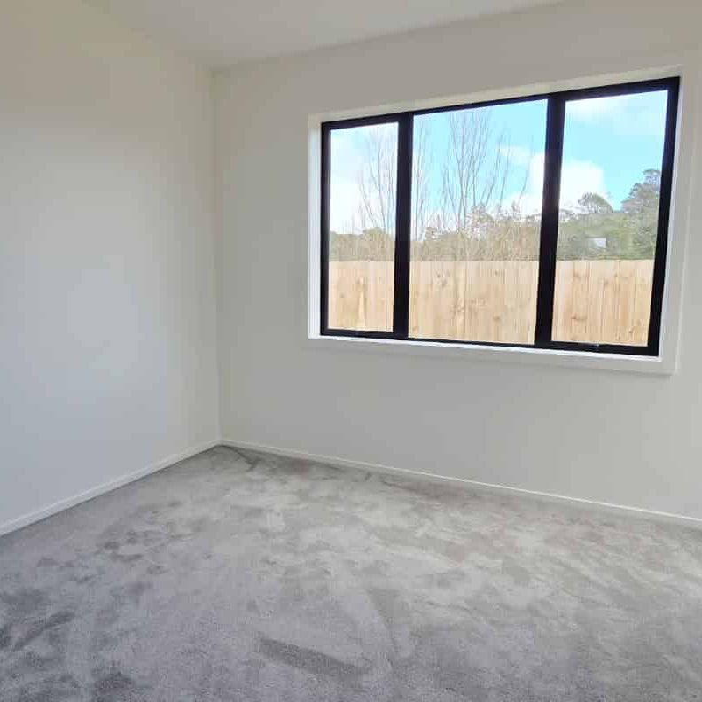 Spacious 2 Bedroom Apartment Style Living - Photo 1