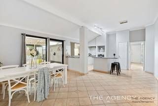 Spacious 4-Bedroom Family Home in Quiet Cul-de-Sac – Ideal for Entertainers! - Photo 5