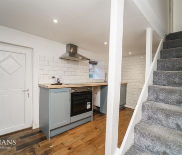 Bank Street, Church, Accrington - Photo 6