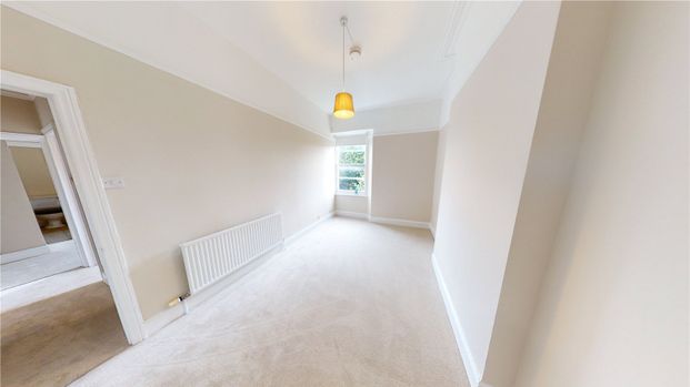 Apsley Road Flat 4, Clifton, BS8 2SS - Photo 1