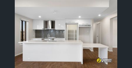 FAMILY HOME IN OLIVINE ESTATE! - Photo 5