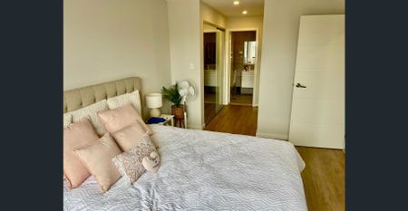 Modern and Spacious 4 bedroom townhouse - Photo 5